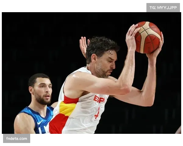 独家专访西班牙男篮新任主帅:谈加索尔兄弟退役后的球队重建思路 独家专访西班牙男篮新任主帅:谈加索尔兄弟退役后的球队重建思路